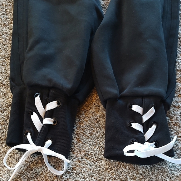 Adidas Womens Black Sweatpants with White Laces - Picture 2 of 7